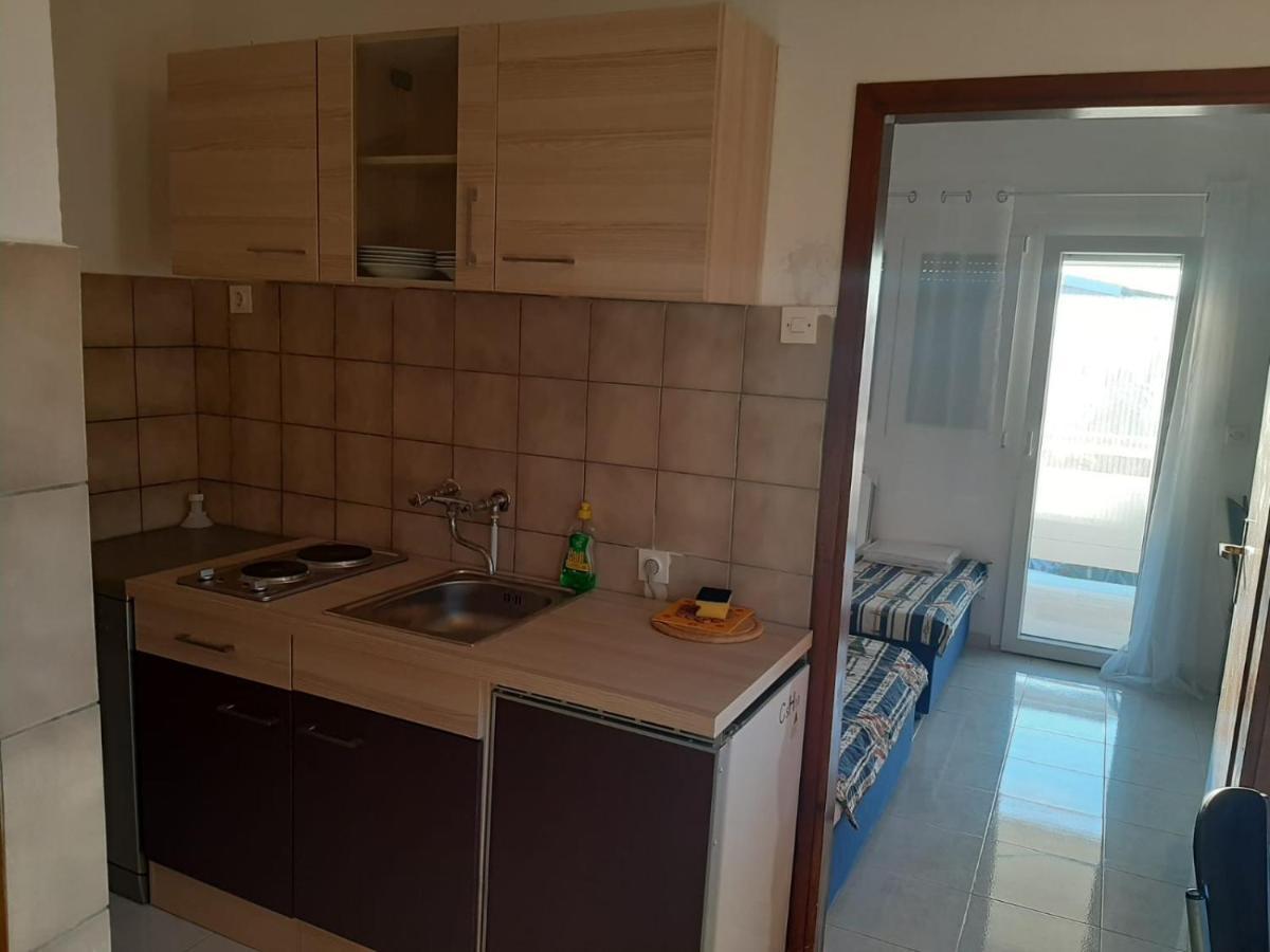H&F Apartmani Vir Exterior photo